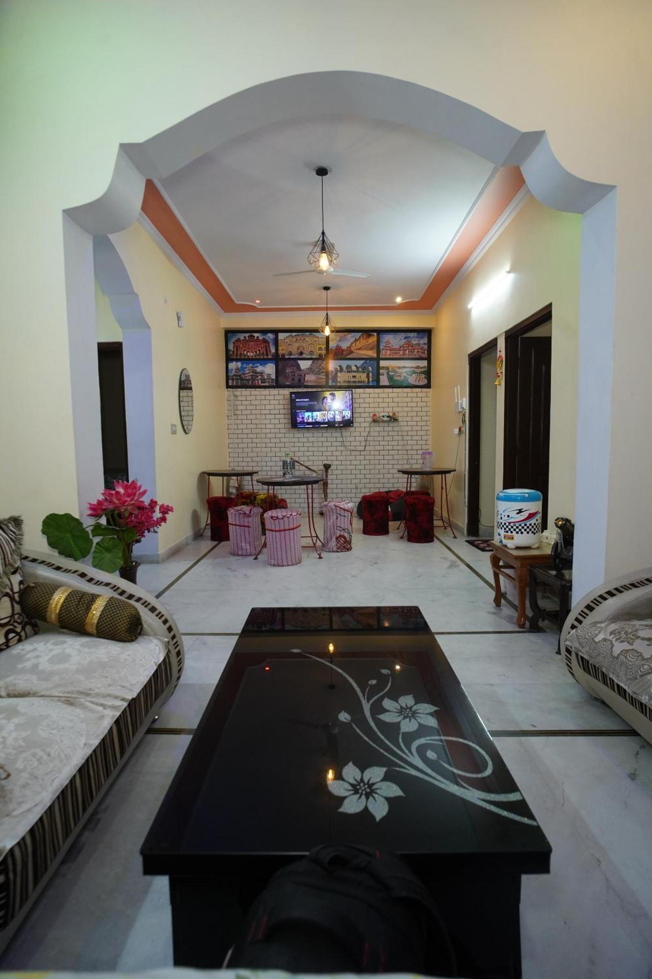 Om Trance Homestay ชัยปุระ ภายนอก รูปภาพ