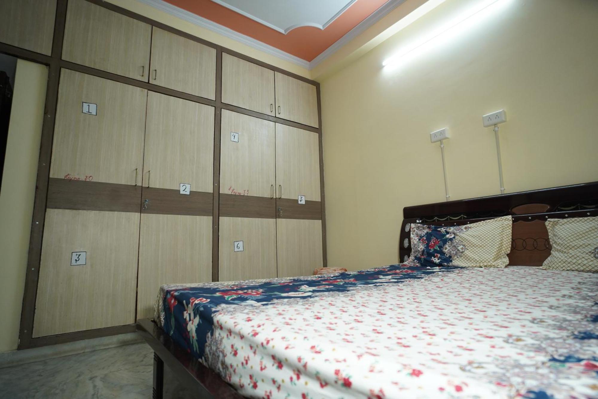 Om Trance Homestay ชัยปุระ ภายนอก รูปภาพ